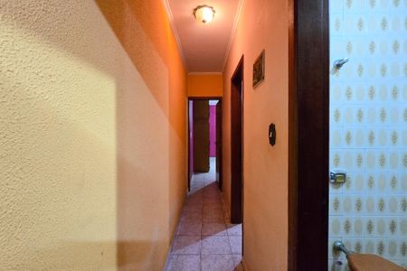 Casa à venda com 90m², 4 quartos e 2 vagasCorredor
