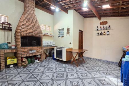 Casa à venda com 90m², 4 quartos e 2 vagasÁrea - Churrasqueira