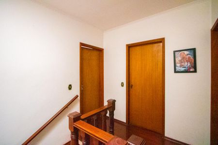Casa para alugar com 200m², 3 quartos e 3 vagas Casa para alugar com 200m², 3 quartos e 3 vagasCorredor