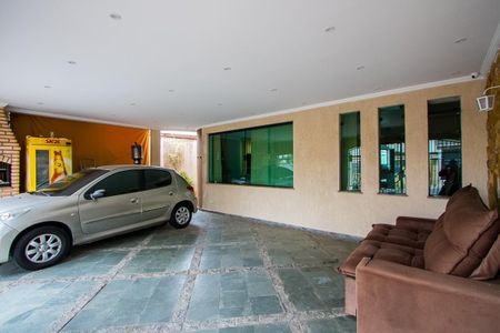 Casa para alugar com 200m², 3 quartos e 3 vagas Casa para alugar com 200m², 3 quartos e 3 vagasGaragem