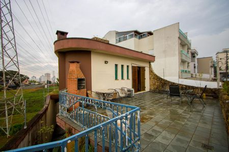 Casa para alugar com 200m², 3 quartos e 3 vagas Casa para alugar com 200m², 3 quartos e 3 vagasVaranda da Suíte