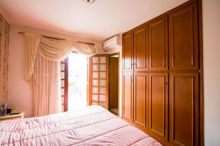Casa para alugar com 200m², 3 quartos e 3 vagas Casa para alugar com 200m², 3 quartos e 3 vagasSuíte