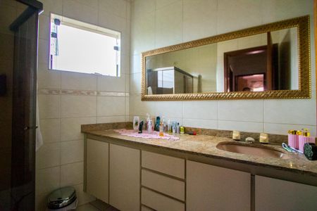 Casa para alugar com 200m², 3 quartos e 3 vagas Casa para alugar com 200m², 3 quartos e 3 vagasBanheiro social