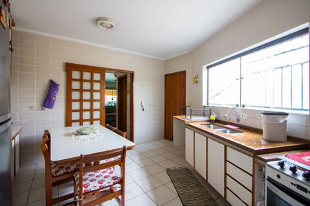 Casa para alugar com 200m², 3 quartos e 3 vagas Casa para alugar com 200m², 3 quartos e 3 vagasCozinha