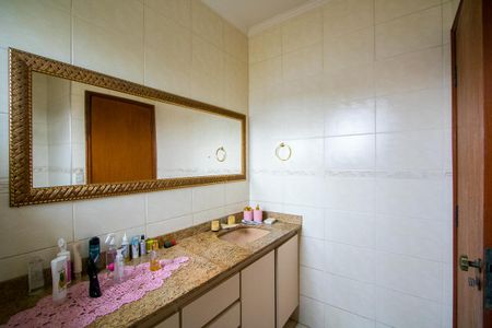 Casa para alugar com 200m², 3 quartos e 3 vagas Casa para alugar com 200m², 3 quartos e 3 vagasBanheiro social