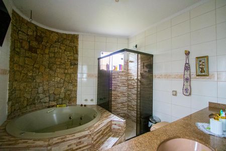 Casa para alugar com 200m², 3 quartos e 3 vagas Casa para alugar com 200m², 3 quartos e 3 vagasBanheiro da Suíte