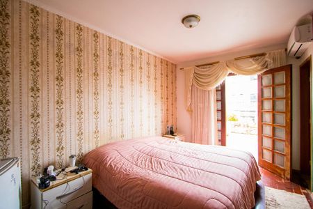 Casa para alugar com 200m², 3 quartos e 3 vagas Casa para alugar com 200m², 3 quartos e 3 vagasSuíte