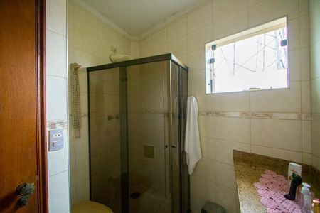 Casa para alugar com 200m², 3 quartos e 3 vagas Casa para alugar com 200m², 3 quartos e 3 vagasBanheiro social