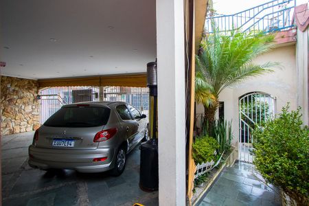 Casa para alugar com 200m², 3 quartos e 3 vagas Casa para alugar com 200m², 3 quartos e 3 vagasCorredor