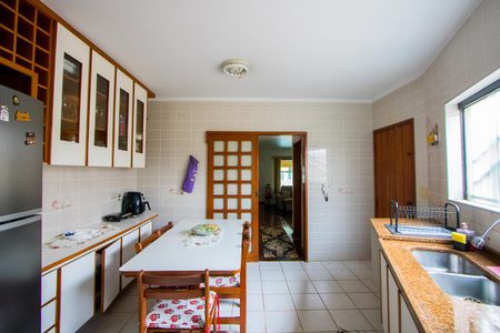 Casa para alugar com 200m², 3 quartos e 3 vagas Casa para alugar com 200m², 3 quartos e 3 vagasCozinha