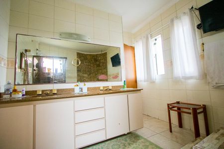 Casa para alugar com 200m², 3 quartos e 3 vagas Casa para alugar com 200m², 3 quartos e 3 vagasBanheiro da Suíte