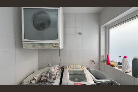 Casa à venda com 160m², 3 quartos e 3 vagas Casa à venda com 160m², 3 quartos e 3 vagasÁrea de Serviço