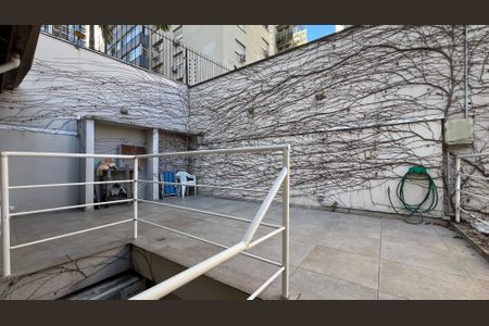 Casa à venda com 160m², 3 quartos e 3 vagas Casa à venda com 160m², 3 quartos e 3 vagasTerraço