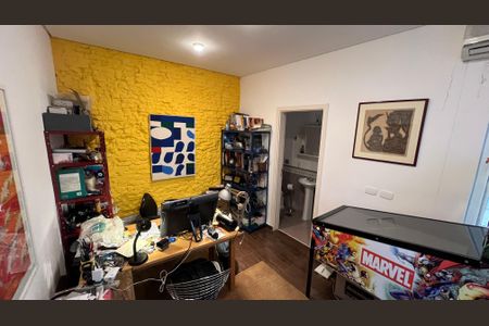 Casa à venda com 160m², 3 quartos e 3 vagas Casa à venda com 160m², 3 quartos e 3 vagasEdícula