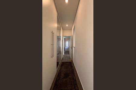 Casa à venda com 160m², 3 quartos e 3 vagas Casa à venda com 160m², 3 quartos e 3 vagasCloset da suíte 1