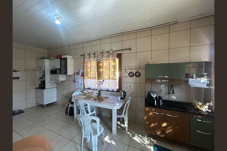 Casa à venda com 112m², 3 quartos e 2 vagas Casa à venda com 112m², 3 quartos e 2 vagasCozinha