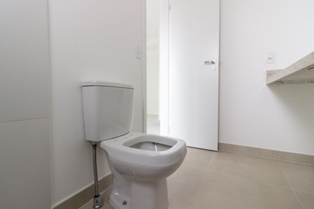 Apartamento à venda com 77m², 2 quartos e 1 vaga Apartamento à venda com 77m², 2 quartos e 1 vagaBanheiro da Suíte 2