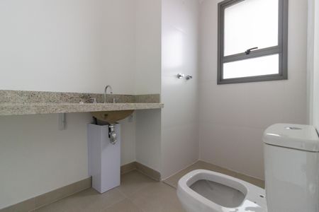 Apartamento à venda com 77m², 2 quartos e 1 vaga Apartamento à venda com 77m², 2 quartos e 1 vagaBanheiro da Suíte 2