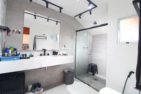 Casa à venda com 400m², 3 quartos e 3 vagasBanheiro Suíte 2