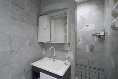 Apartamento para alugar com 60m², 2 quartos e sem vaga Apartamento para alugar com 60m², 2 quartos e sem vagaBanheiro Social