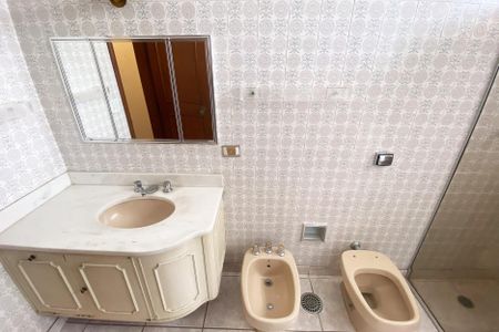 Apartamento à venda com 370m², 4 quartos e 4 vagasBanheiro