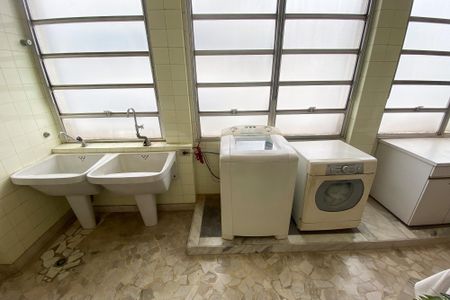 Apartamento à venda com 370m², 4 quartos e 4 vagasÁrea de Serviço