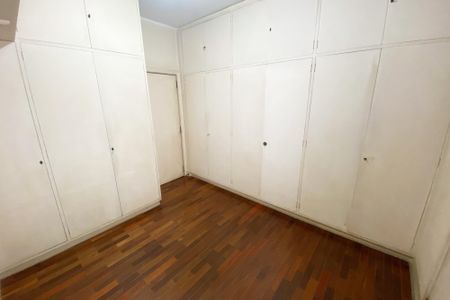 Apartamento à venda com 370m², 4 quartos e 4 vagasQuarto 2