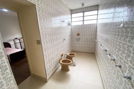 Apartamento à venda com 370m², 4 quartos e 4 vagasBanheiro da Suíte 1