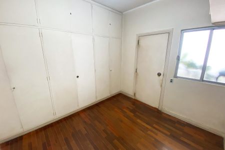 Apartamento à venda com 370m², 4 quartos e 4 vagasQuarto 2