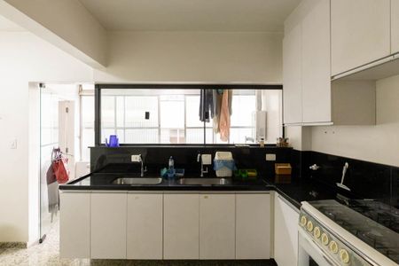 Apartamento para alugar com 100m², 2 quartos e 1 vaga Apartamento para alugar com 100m², 2 quartos e 1 vagaCozinha