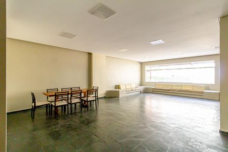 Apartamento para alugar com 100m², 2 quartos e 1 vaga Apartamento para alugar com 100m², 2 quartos e 1 vagaÁrea comum - Salão de festas