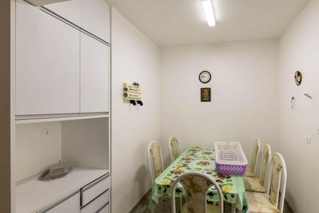 Apartamento para alugar com 100m², 2 quartos e 1 vaga Apartamento para alugar com 100m², 2 quartos e 1 vagaCozinha