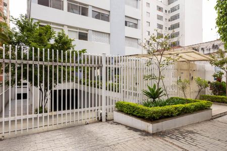 Apartamento para alugar com 100m², 2 quartos e 1 vaga Apartamento para alugar com 100m², 2 quartos e 1 vagaFachada