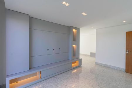 Apartamento à venda com 195m², 4 quartos e 4 vagasSala 2