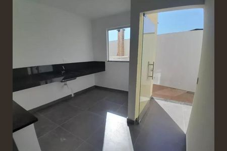 Cozinha de casa à venda com 3 quartos, 190m² em Santa Branca, Belo Horizonte