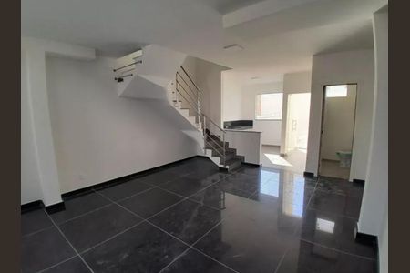 Sala de casa à venda com 3 quartos, 190m² em Santa Branca, Belo Horizonte
