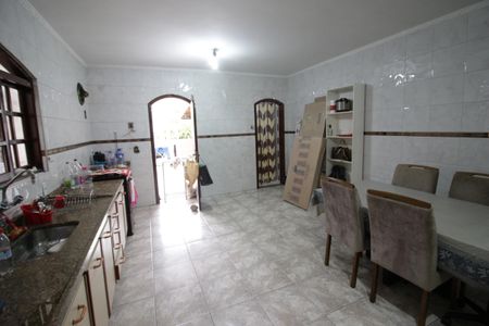 Casa à venda com 121m², 4 quartos e 5 vagasCozinha