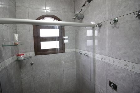 Casa à venda com 121m², 4 quartos e 5 vagasBanheiro da Suíte 2