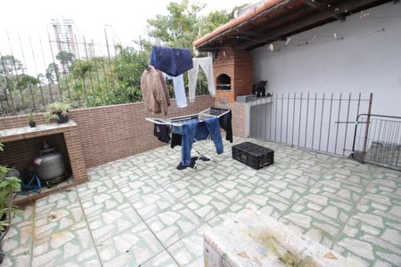 Casa à venda com 121m², 4 quartos e 5 vagasChurrasqueira