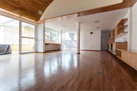 Casa de Condomínio à venda com 5 quartos, 338m² em Vila Elvira, São Paulo