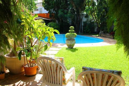 Casa à venda com 751m², 3 quartos e 10 vagas