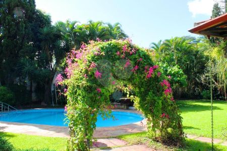 Casa à venda com 751m², 3 quartos e 10 vagas