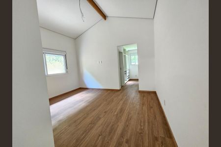 Casa de condomínio à venda com 250m², 3 quartos e 6 vagas Casa de condomínio à venda com 250m², 3 quartos e 6 vagasSuíte 3