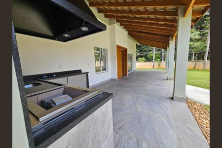 Casa de condomínio à venda com 250m², 3 quartos e 6 vagas Casa de condomínio à venda com 250m², 3 quartos e 6 vagasChurrasqueira