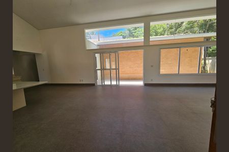 Casa de condomínio à venda com 250m², 3 quartos e 6 vagas Casa de condomínio à venda com 250m², 3 quartos e 6 vagasSala