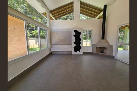 Sala de casa de condomínio à venda com 3 quartos, 250m² em Chácara das Paineiras, São Paulo