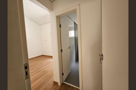 Casa de condomínio à venda com 250m², 3 quartos e 6 vagas Casa de condomínio à venda com 250m², 3 quartos e 6 vagasSuíte 1