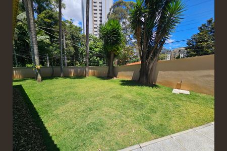 Casa de condomínio à venda com 250m², 3 quartos e 6 vagas Casa de condomínio à venda com 250m², 3 quartos e 6 vagasJardim