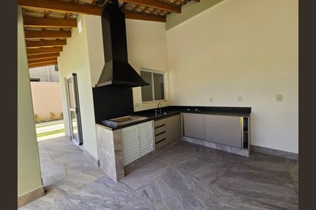 Casa de condomínio à venda com 250m², 3 quartos e 6 vagas Casa de condomínio à venda com 250m², 3 quartos e 6 vagasChurrasqueira