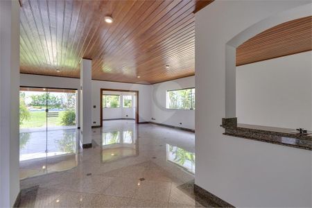 Casa à venda com 468m², 4 quartos e 6 vagas